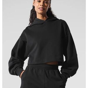 Alo Yoga Bae Hoodie in black in xs